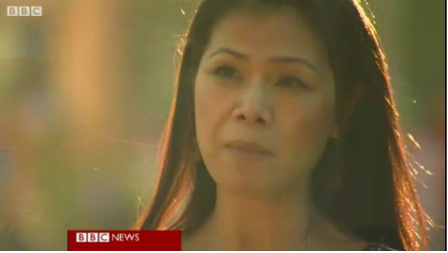 Theary Seng BBC News filming, Nov. 2011